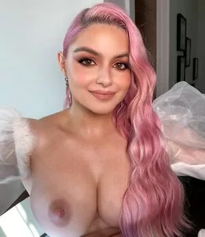 Ariel Winter Ai Porn / arielwinter / jizzyjiggles nude photo #0047