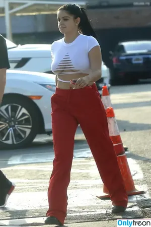 Ariel Winter / arielwinter nude photo #2144