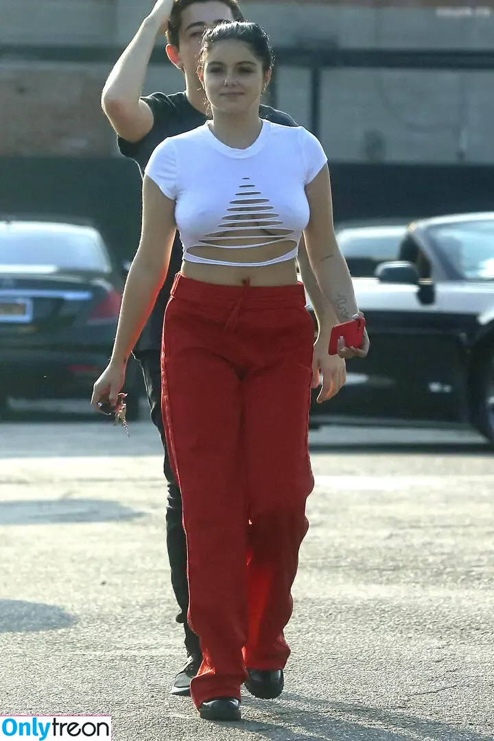 Ariel Winter nude photo #2140 (arielwinter)