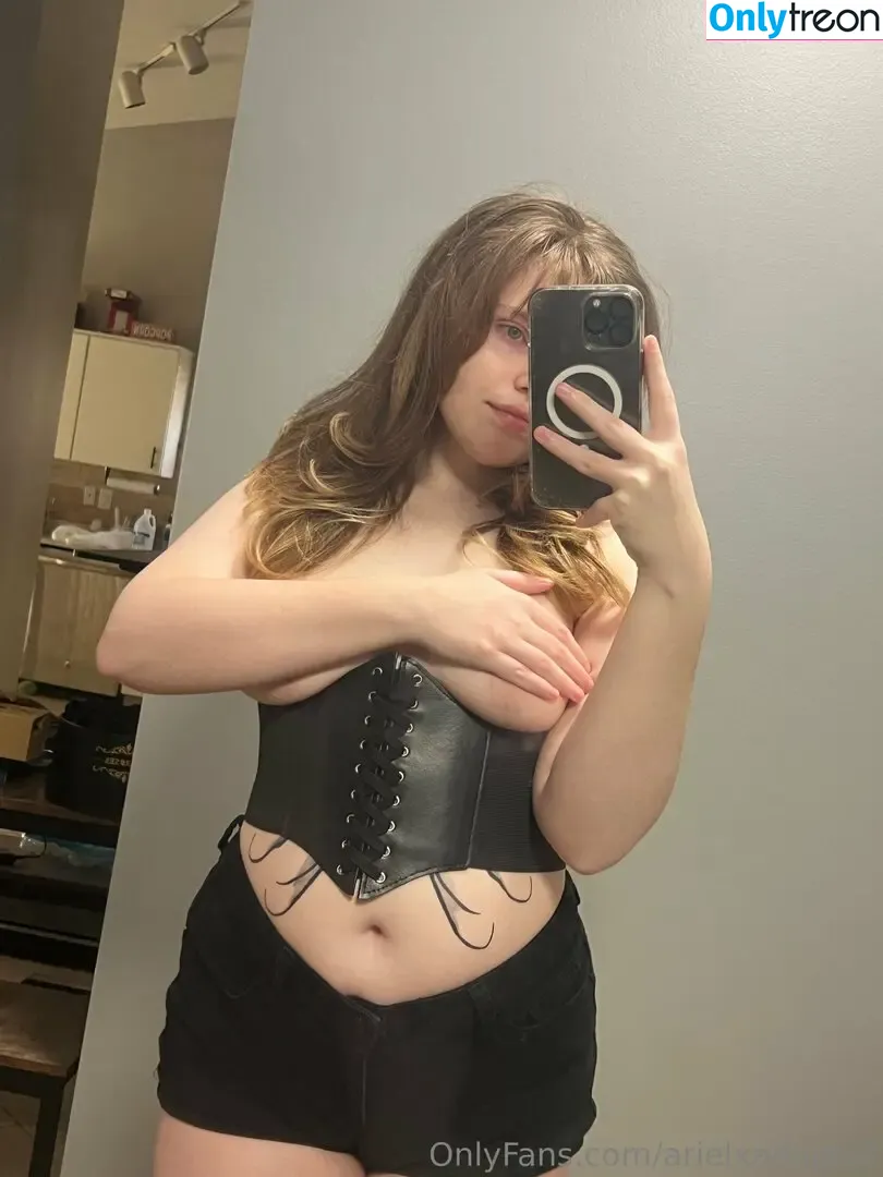 arielxadams2 nude photo #0039 (arielxadams)