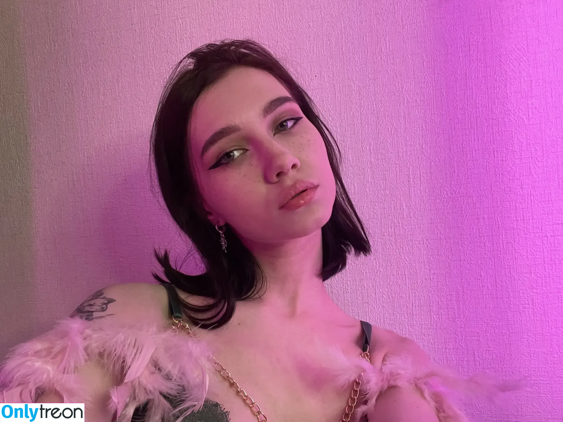 arina_gp nude photo #0673 (arina_gp)