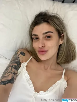 ariyakay nude photo #0001