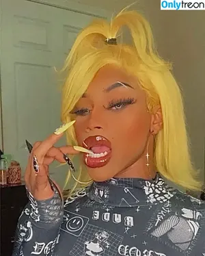 artiethepixieee / Artie / femboifantasyy nude photo #0005