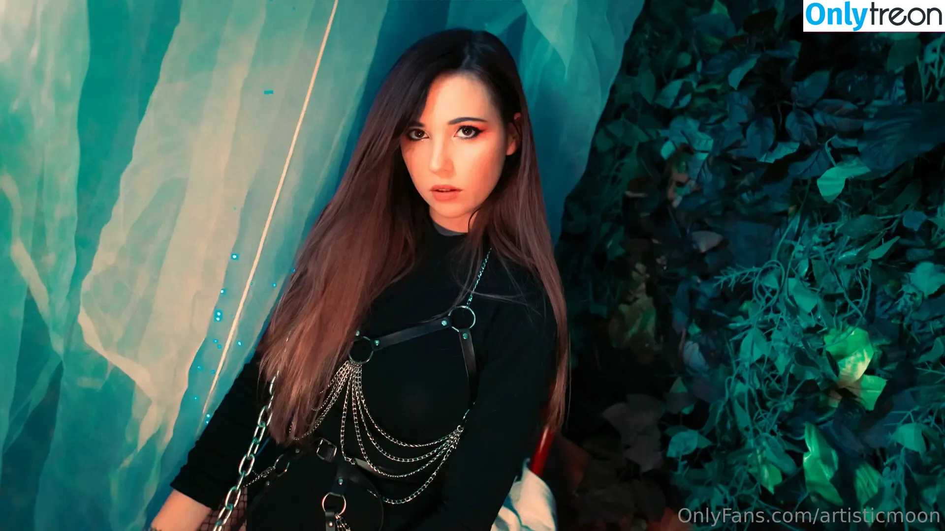 artisticmoon nude photo #0003 (artisticmoon)