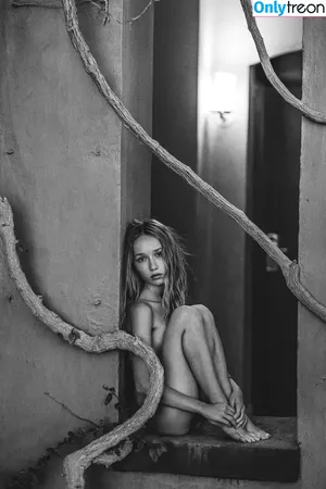 Artobjectt nude photo #0032