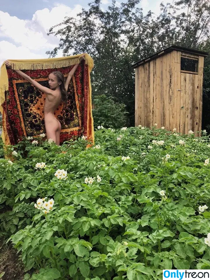 Artobjectt nude photo #0033 (Artobjectt)