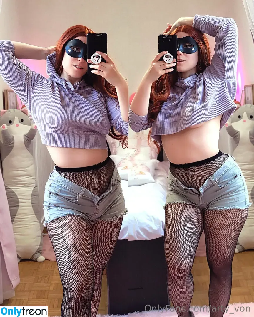 arty_von nude photo #0043 (arty_von_)
