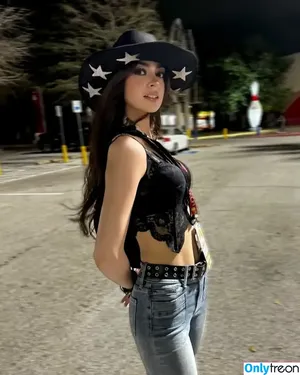 Aruuu /  / DeputyARUUU / malachitexd nude photo #0556