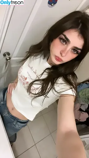 Aruuu /  / DeputyARUUU / malachitexd nude photo #0575
