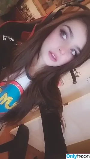 Aruuu /  / DeputyARUUU / malachitexd nude photo #0611
