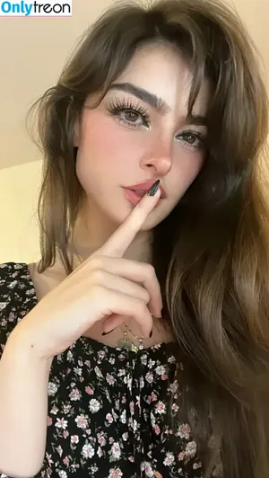 Aruuu /  / DeputyARUUU / malachitexd nude photo #0651