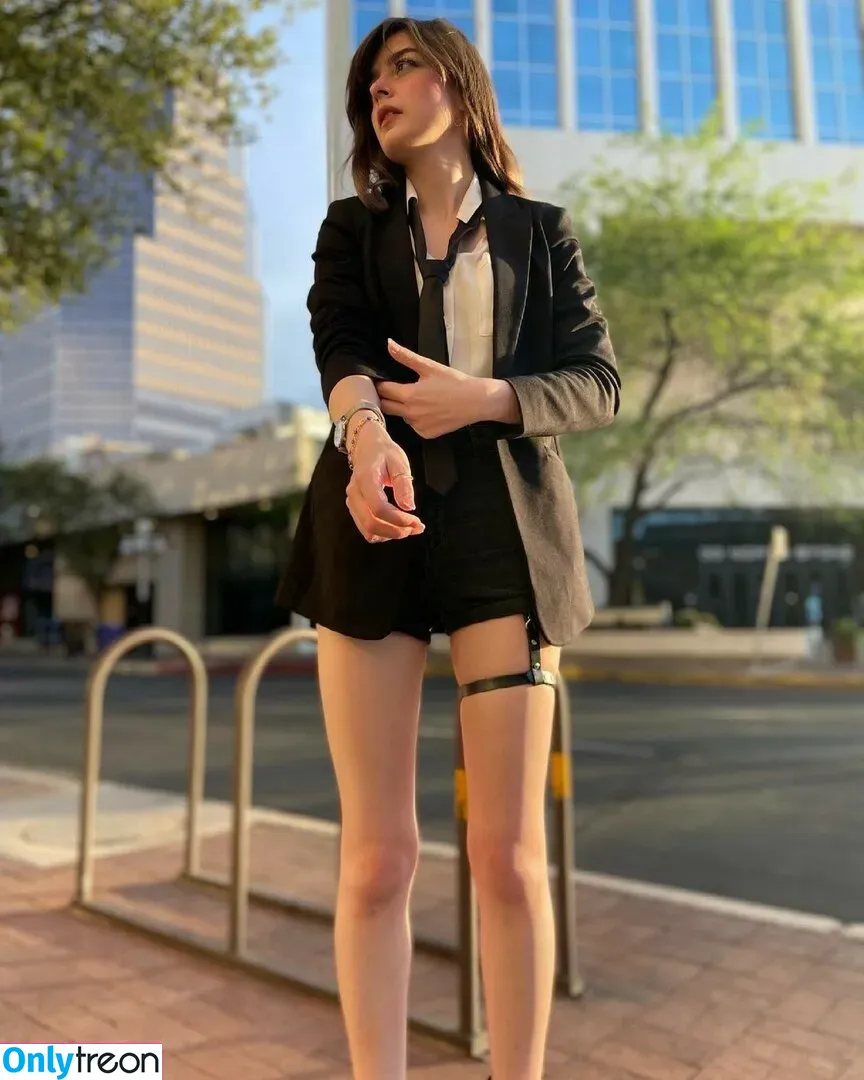 Aruuu nude photo #0038 ( / DeputyARUUU / malachitexd)