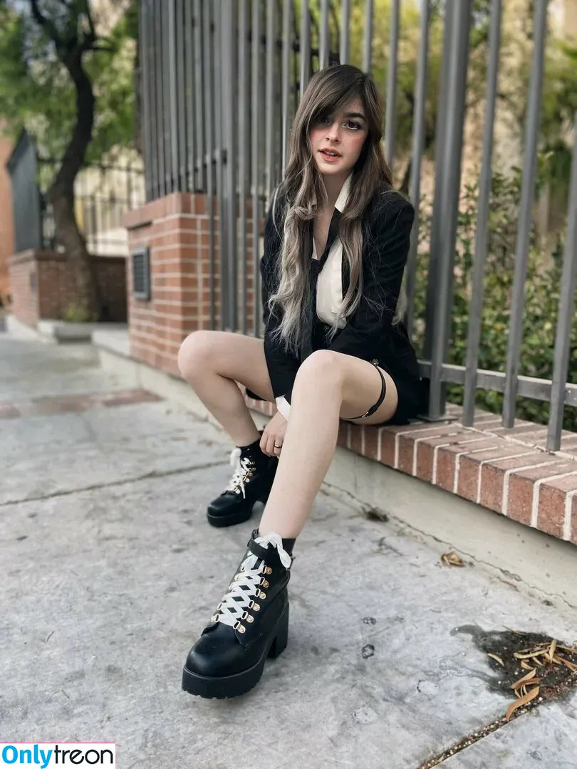 Aruuu nude photo #0040 ( / DeputyARUUU / malachitexd)