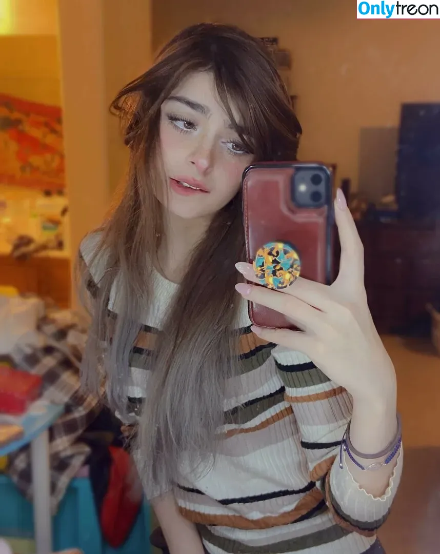 Aruuu nude photo #0045 ( / DeputyARUUU / malachitexd)