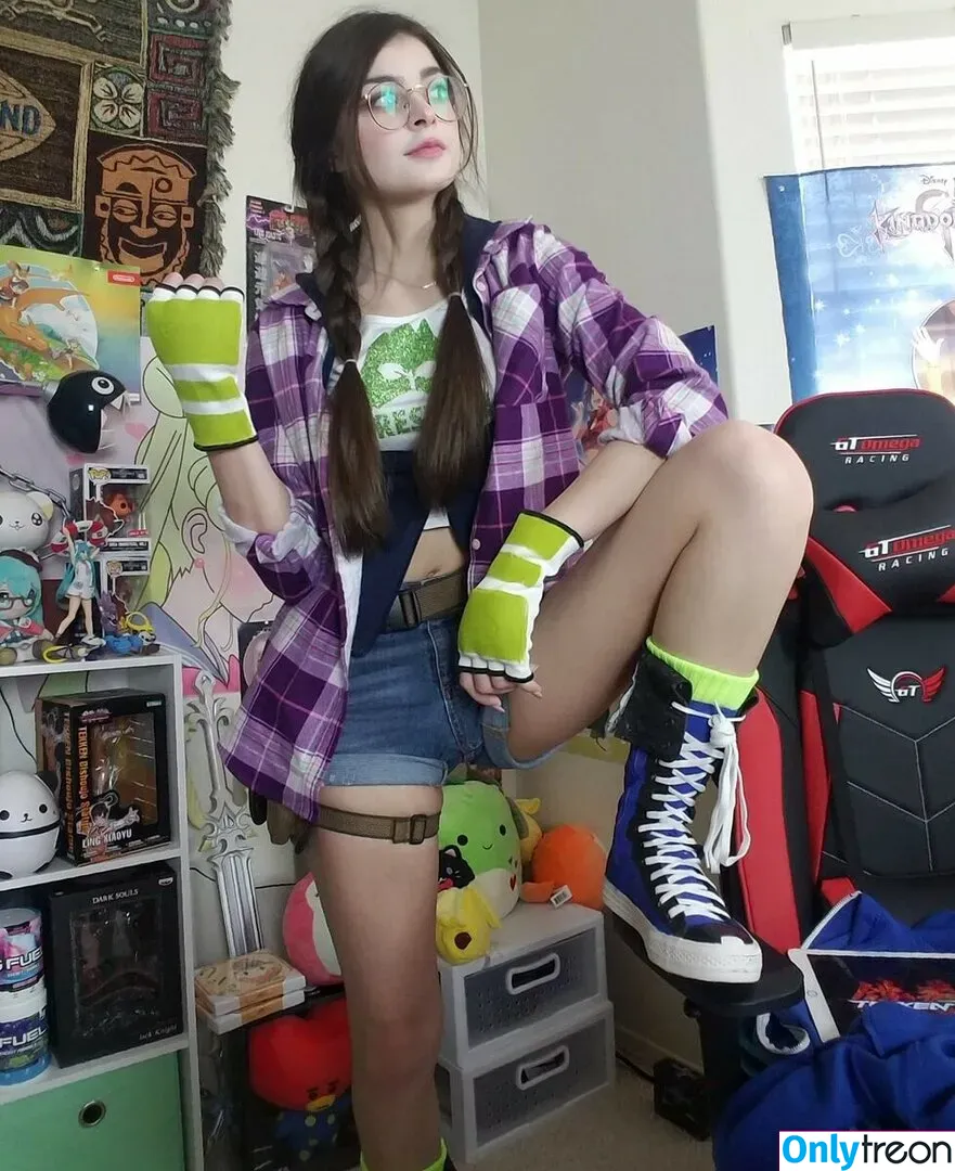 Aruuu nude photo #0049 ( / DeputyARUUU / malachitexd)