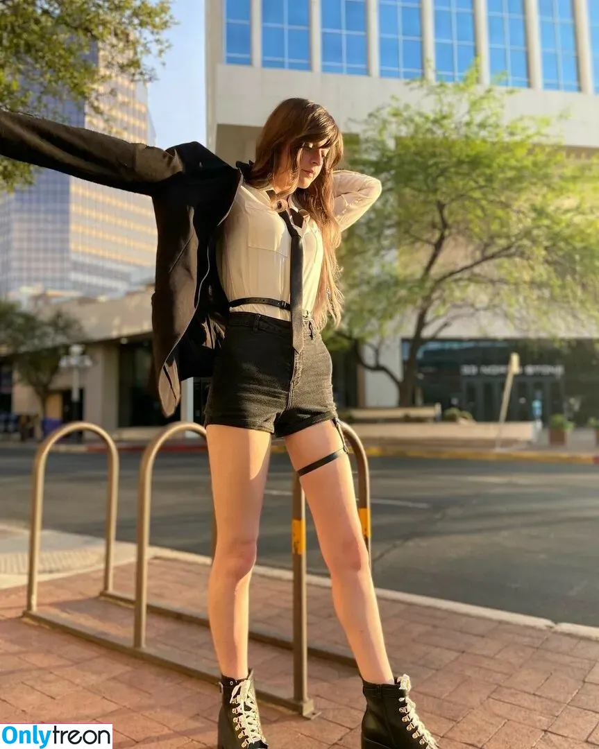 Aruuu nude photo #0054 ( / DeputyARUUU / malachitexd)