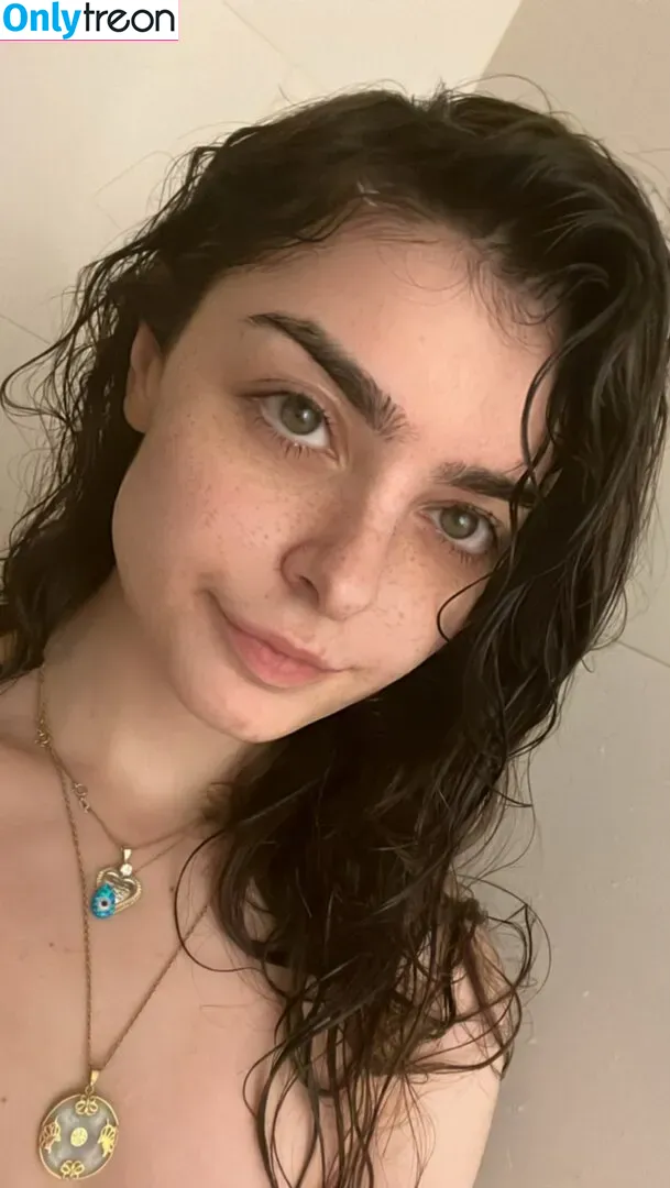 Aruuu nude photo #0068 ( / DeputyARUUU / malachitexd)