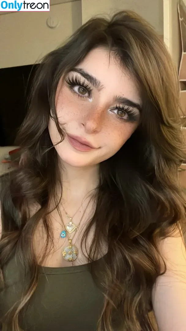 Aruuu nude photo #0073 ( / DeputyARUUU / malachitexd)