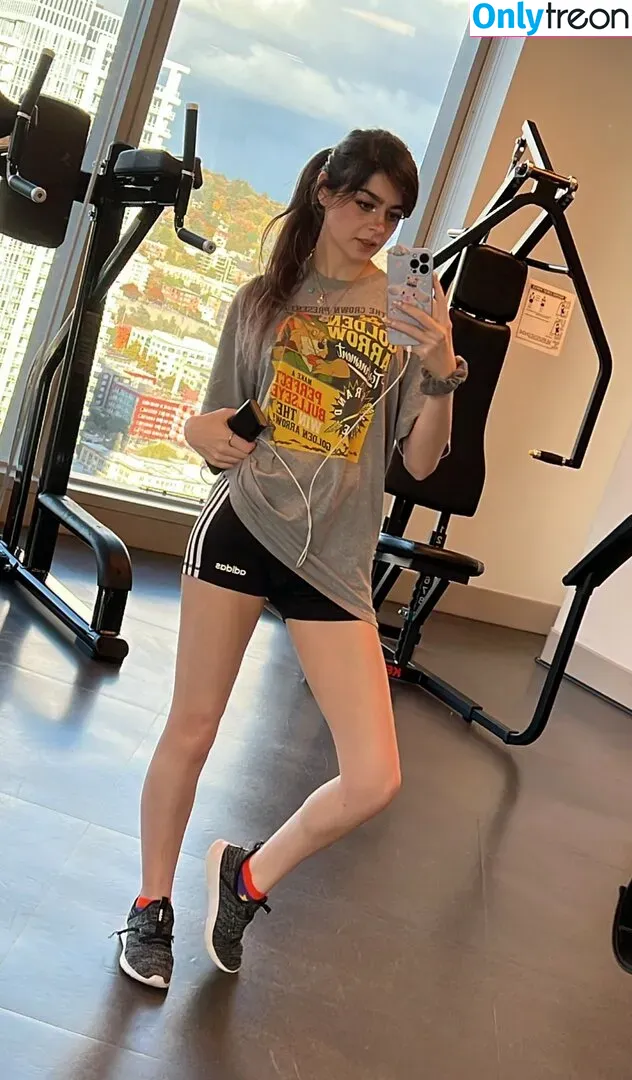 Aruuu nude photo #0079 ( / DeputyARUUU / malachitexd)