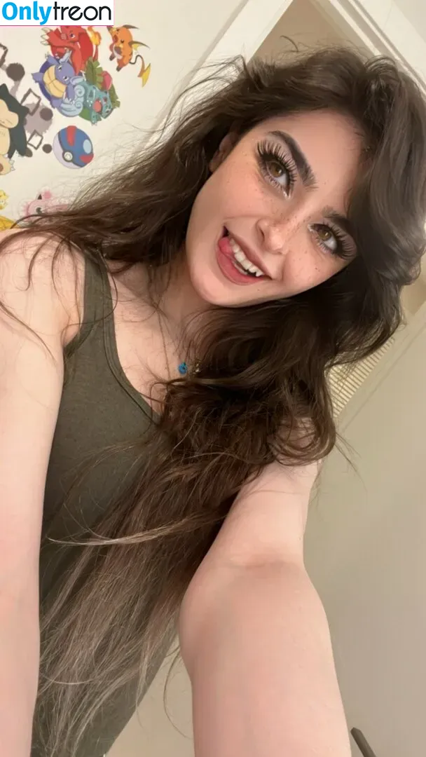 Aruuu nude photo #0094 ( / DeputyARUUU / malachitexd)