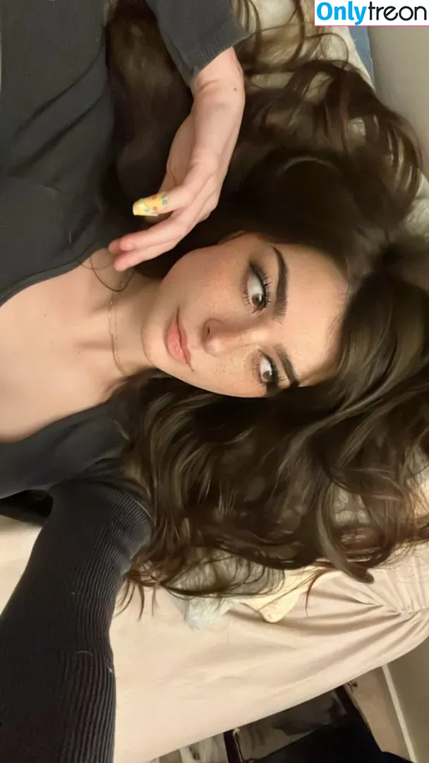 Aruuu nude photo #0145 ( / DeputyARUUU / malachitexd)