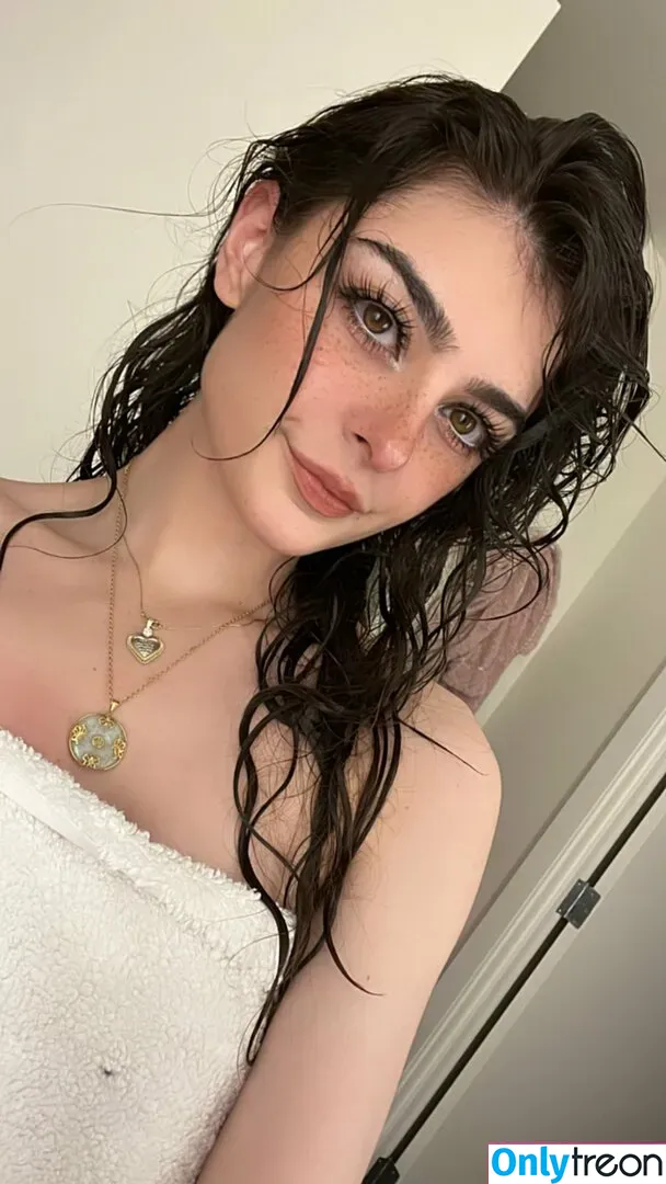 Aruuu nude photo #0163 ( / DeputyARUUU / malachitexd)