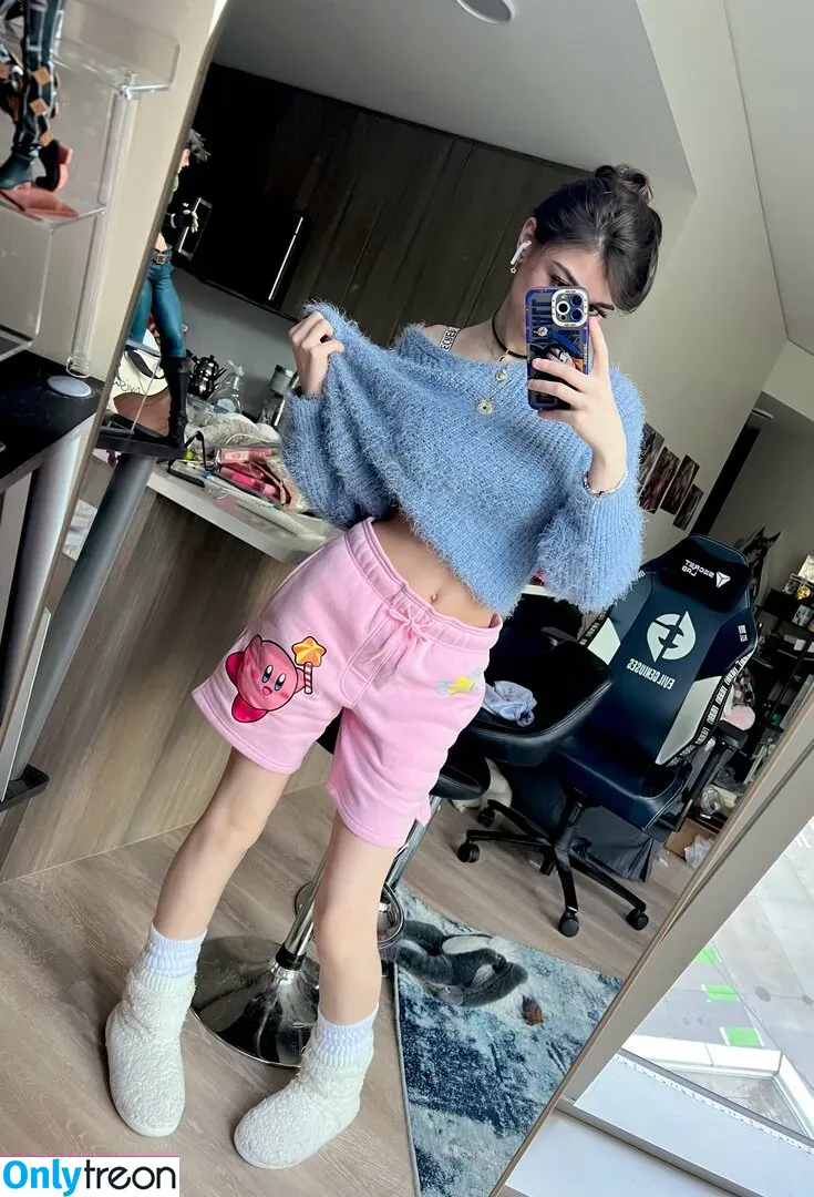 Aruuu nude photo #0182 ( / DeputyARUUU / malachitexd)