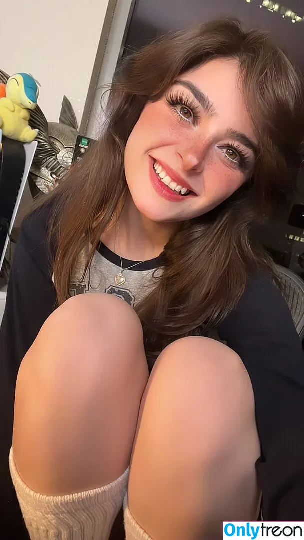 Aruuu nude photo #0211 ( / DeputyARUUU / malachitexd)