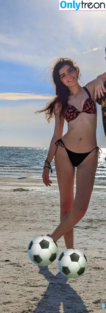 Aruuu nude photo #0255 ( / DeputyARUUU / malachitexd)