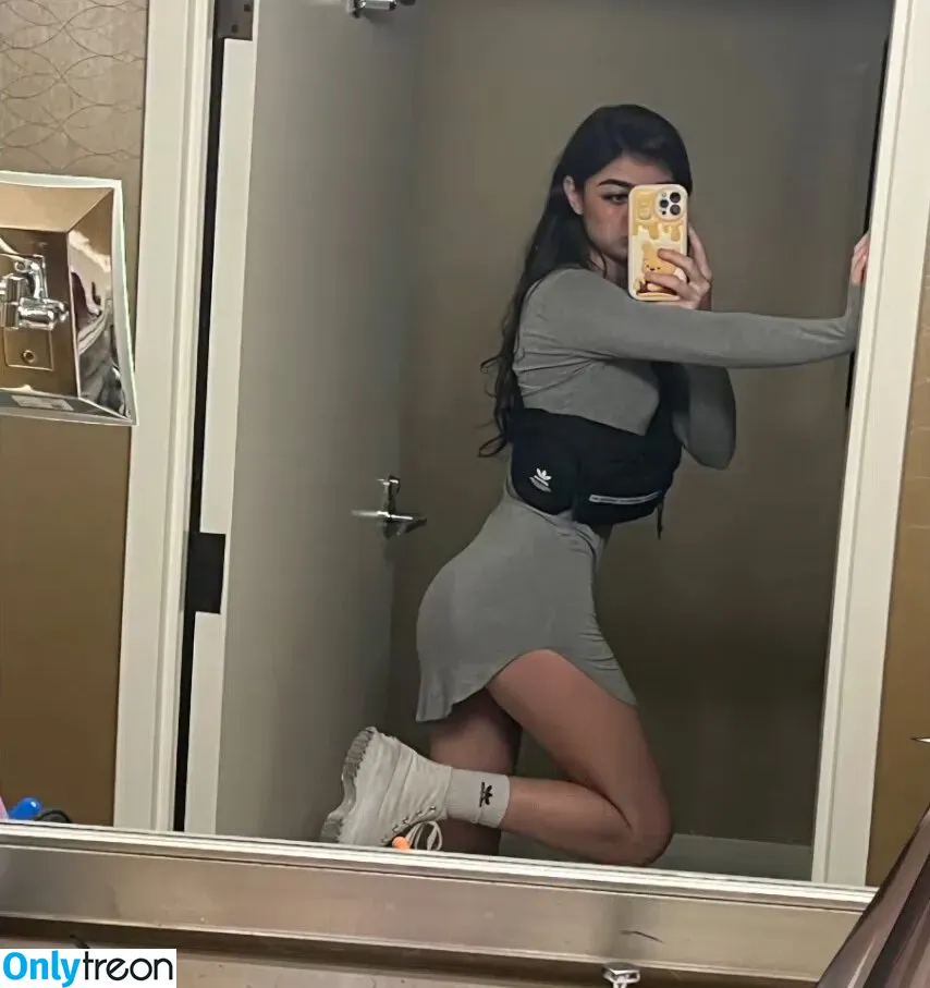 Aruuu nude photo #0325 ( / DeputyARUUU / malachitexd)