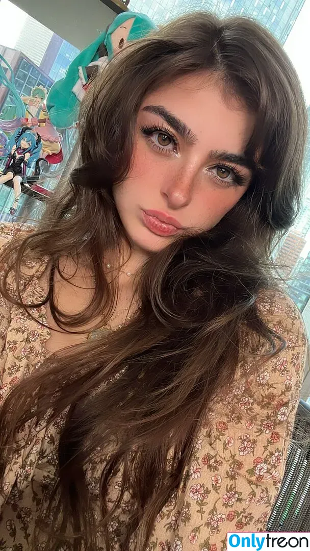 Aruuu nude photo #0341 ( / DeputyARUUU / malachitexd)