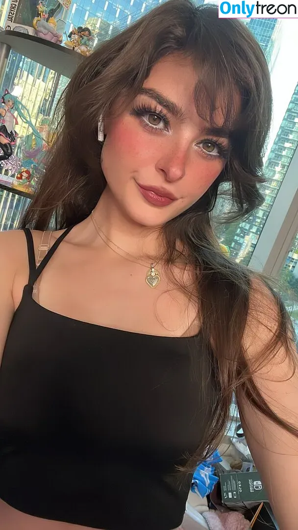 Aruuu nude photo #0353 ( / DeputyARUUU / malachitexd)