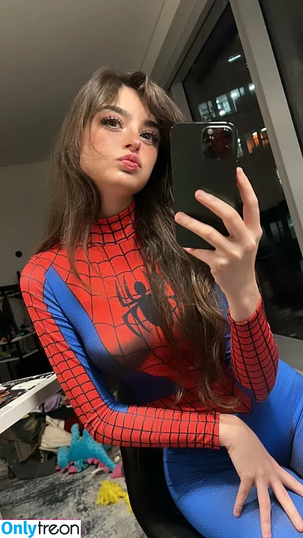 Aruuu nude photo #0362 ( / DeputyARUUU / malachitexd)