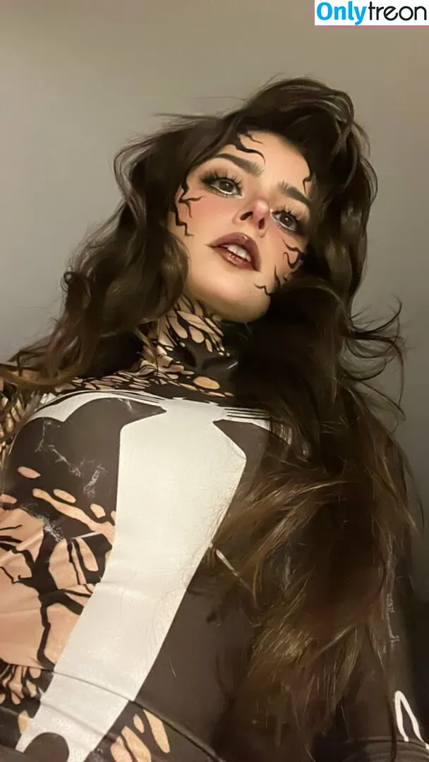 Aruuu nude photo #0371 ( / DeputyARUUU / malachitexd)