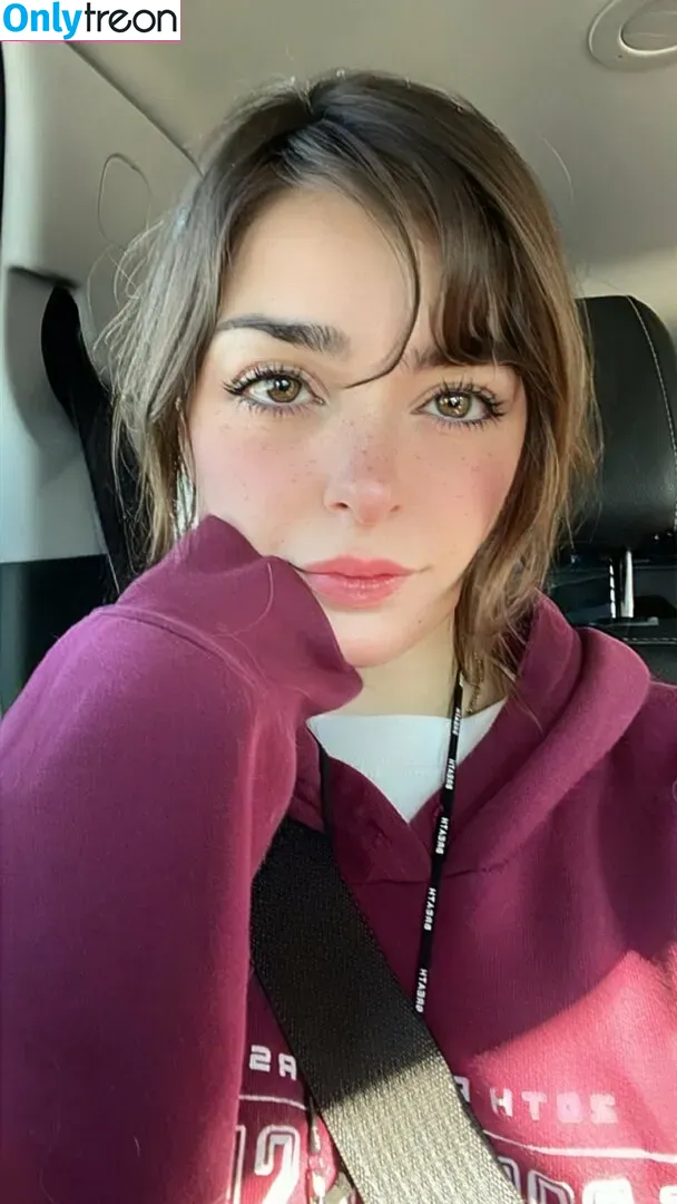 Aruuu nude photo #0382 ( / DeputyARUUU / malachitexd)