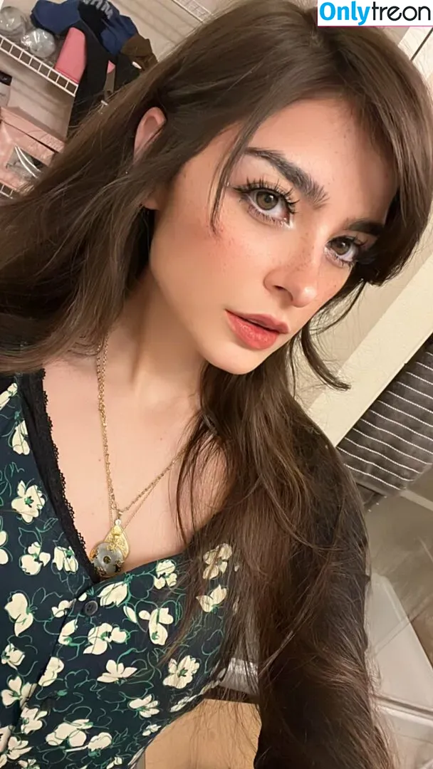 Aruuu nude photo #0399 ( / DeputyARUUU / malachitexd)