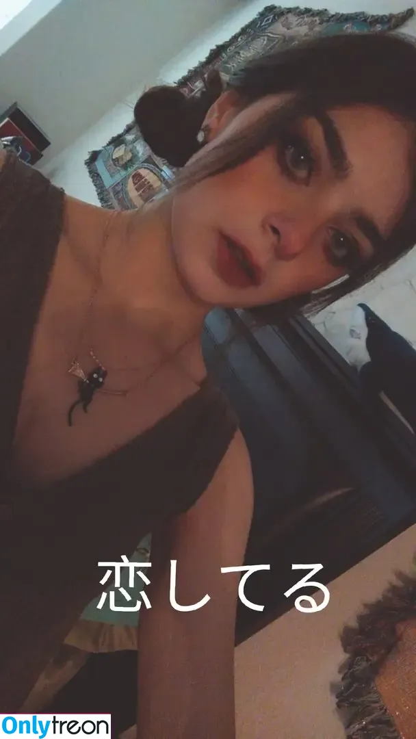 Aruuu nude photo #0608 ( / DeputyARUUU / malachitexd)