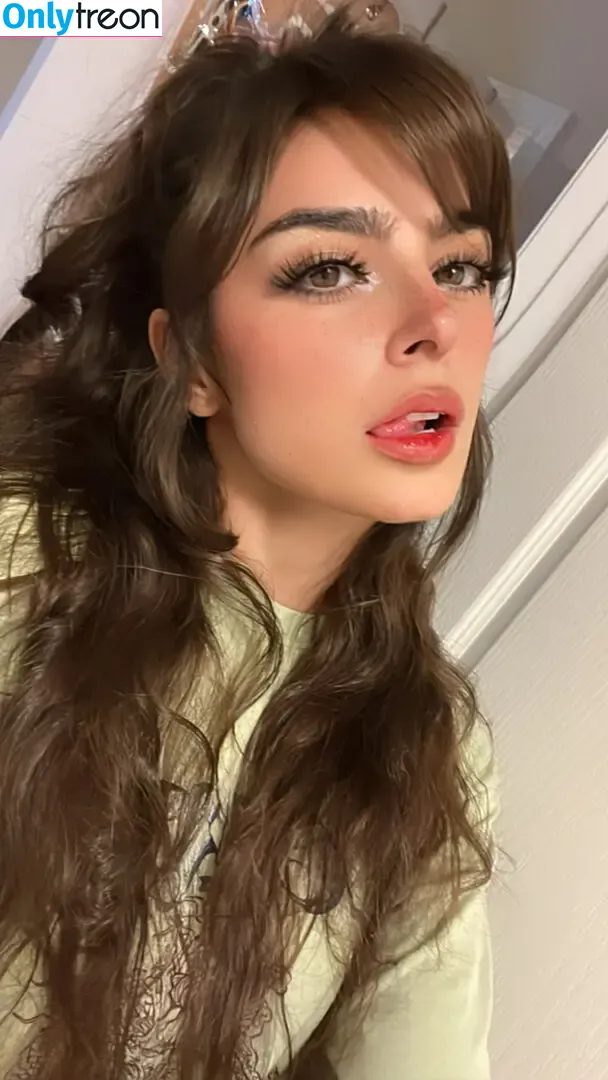 Aruuu nude photo #0626 ( / DeputyARUUU / malachitexd)