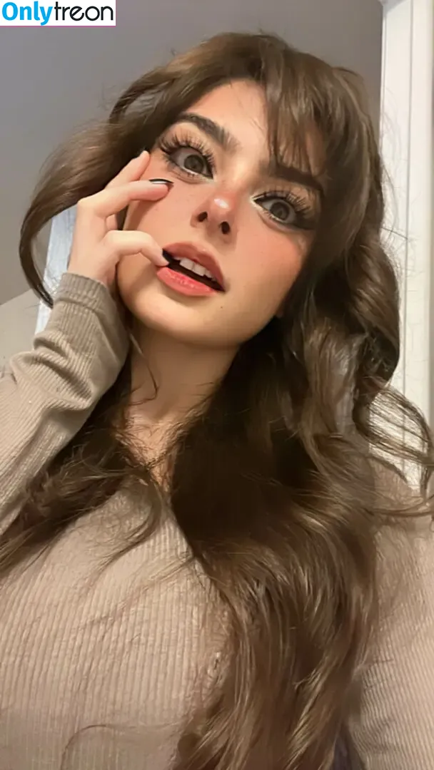 Aruuu nude photo #0653 ( / DeputyARUUU / malachitexd)
