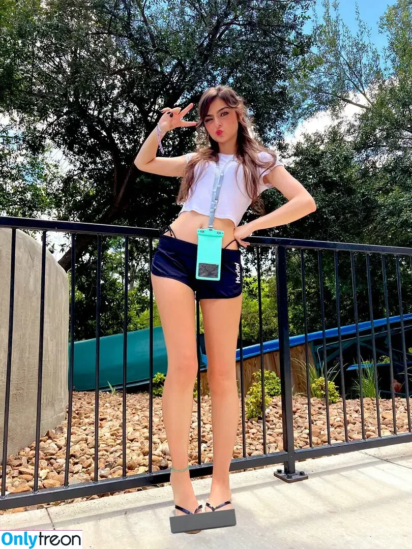 Aruuu nude photo #0656 ( / DeputyARUUU / malachitexd)