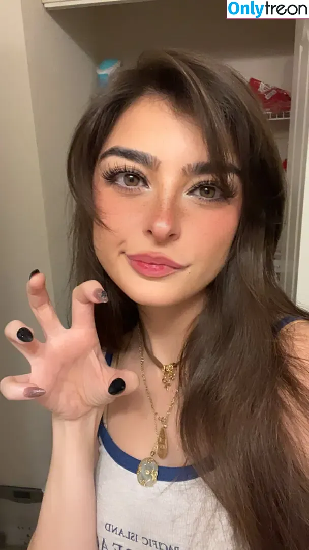 Aruuu nude photo #0677 ( / DeputyARUUU / malachitexd)