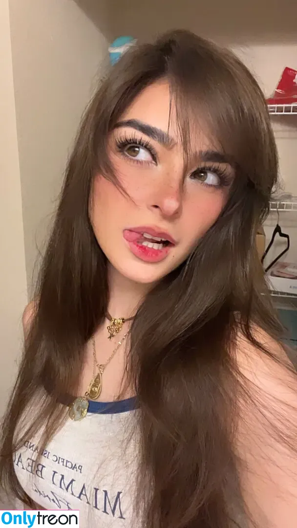 Aruuu nude photo #0678 ( / DeputyARUUU / malachitexd)