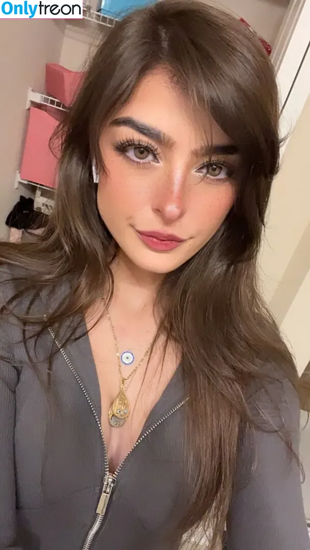 Aruuu nude photo #0724 ( / DeputyARUUU / malachitexd)
