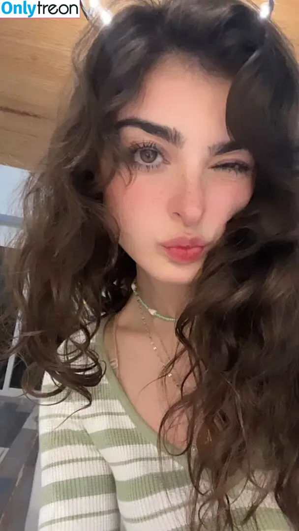 Aruuu nude photo #0781 ( / DeputyARUUU / malachitexd)