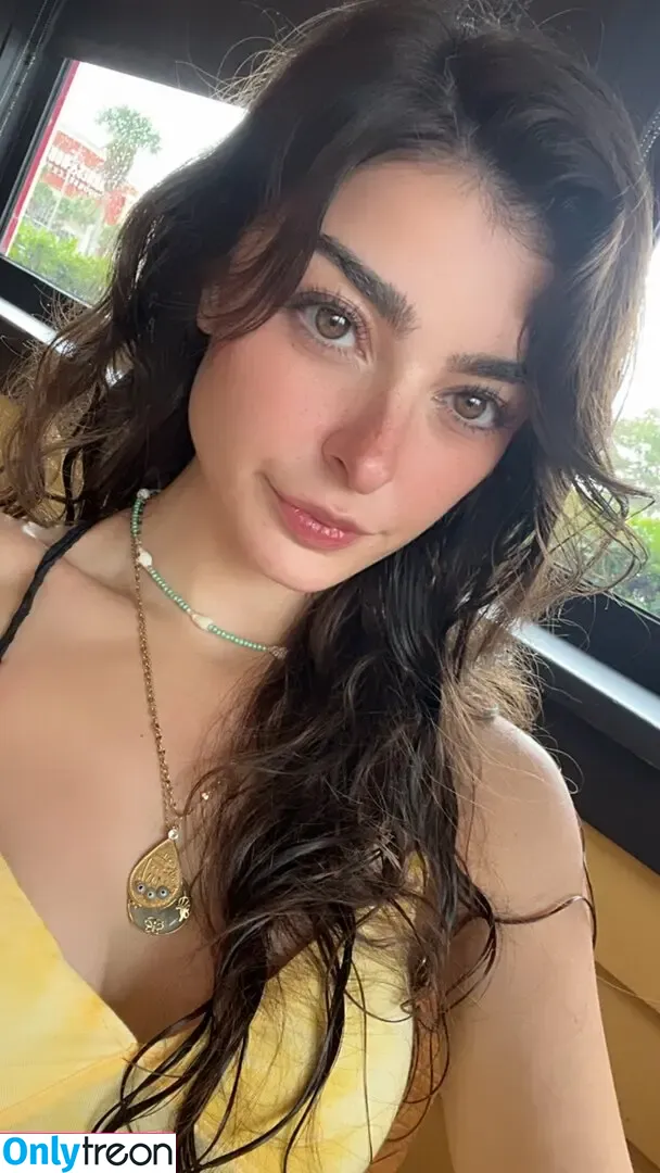 Aruuu nude photo #0785 ( / DeputyARUUU / malachitexd)