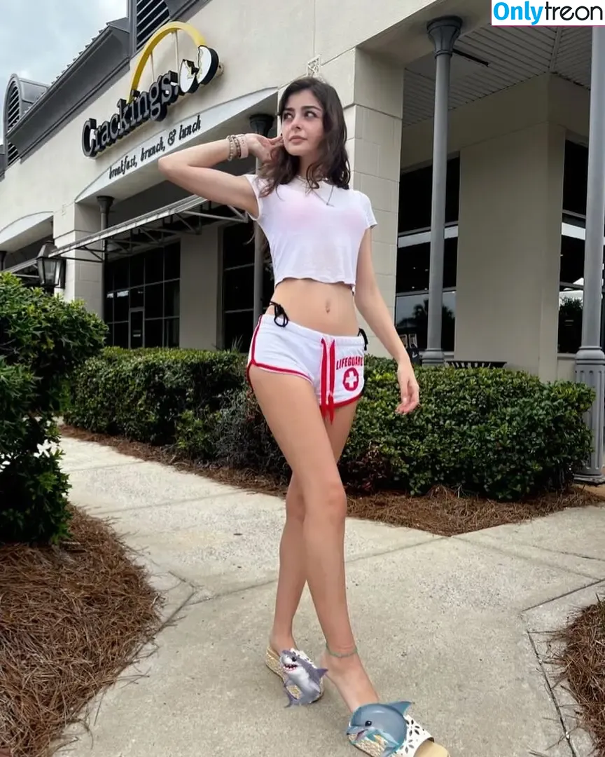 Aruuu nude photo #0788 ( / DeputyARUUU / malachitexd)