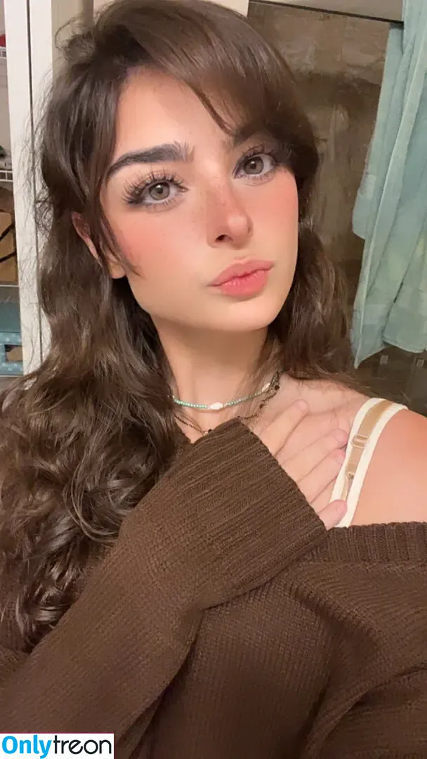 Aruuu nude photo #0865 ( / DeputyARUUU / malachitexd)