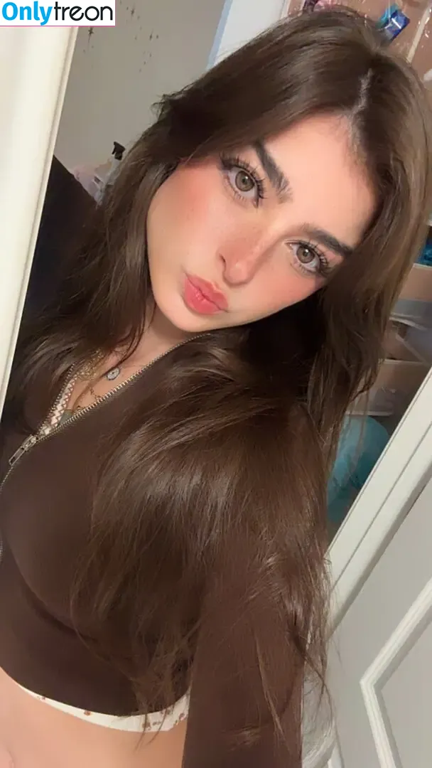 Aruuu nude photo #0874 ( / DeputyARUUU / malachitexd)