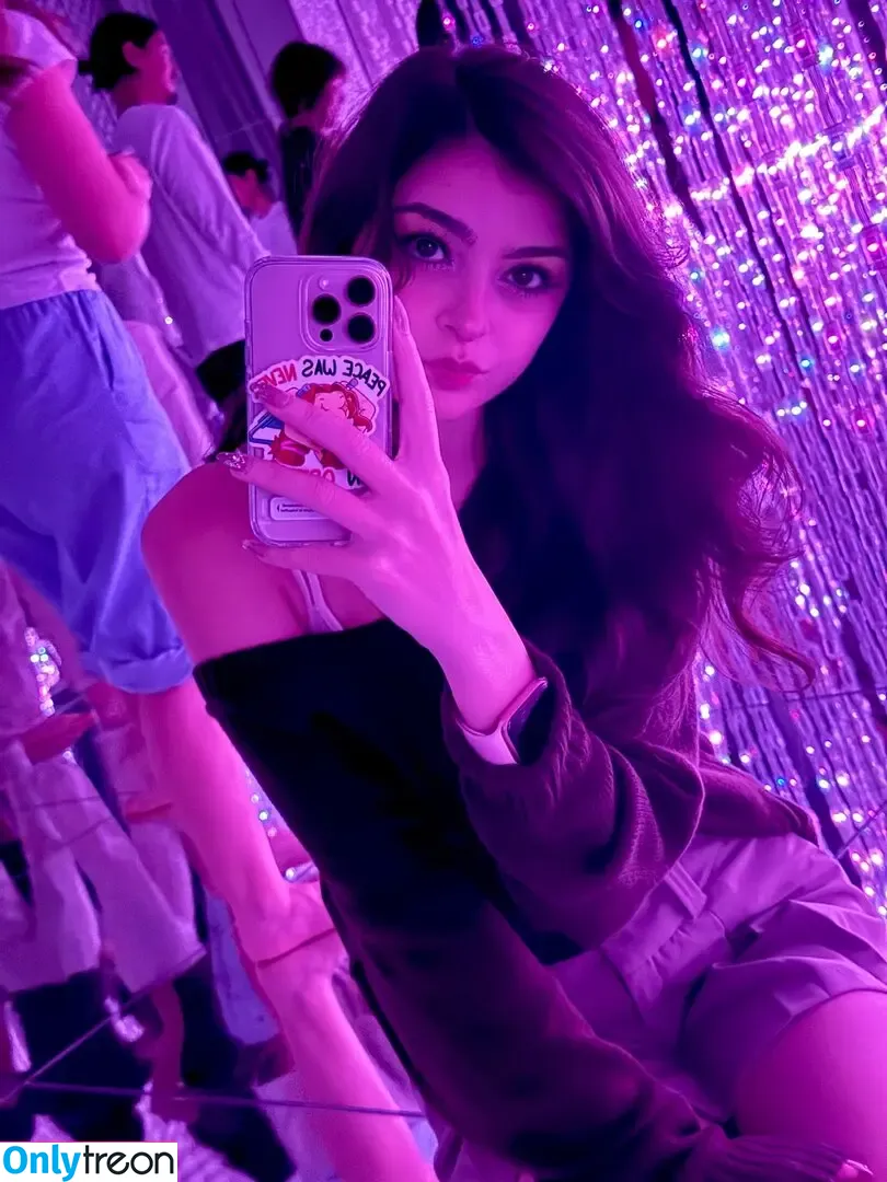 Aruuu nude photo #0920 ( / DeputyARUUU / malachitexd)
