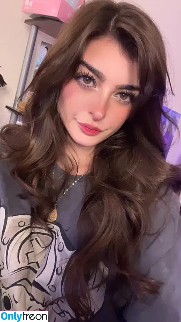 Aruuu nude photo #0947 ( / DeputyARUUU / malachitexd)